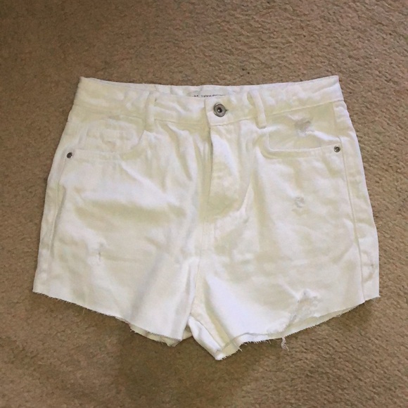 Zara Pants - Zara distressed Denim Shorts